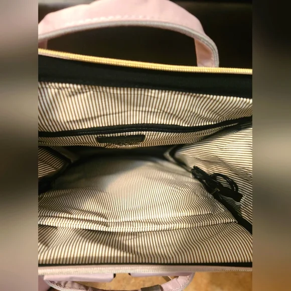 Lovevook Travel Backpack - Picture 7 of 7